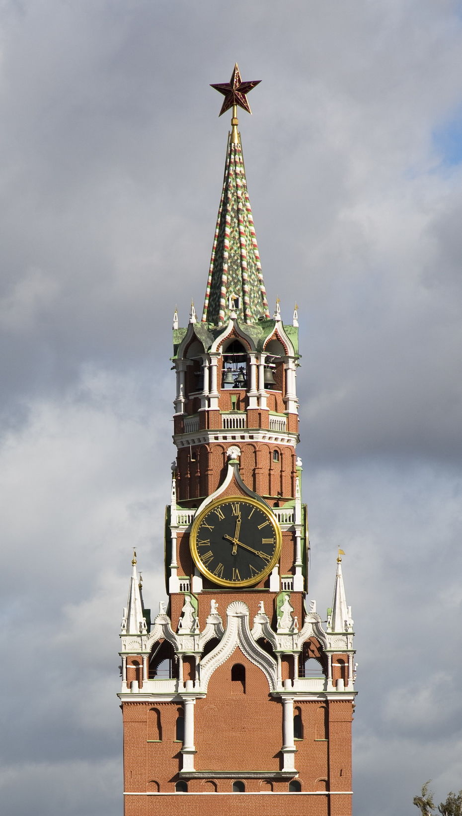 Спасская башня Московского Кремля. Современный вид. Фото Сергея Кавтарадзе