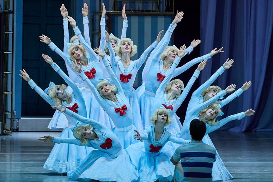 Сцена из оперы «Коппелия». Источник: mariinsky.ru